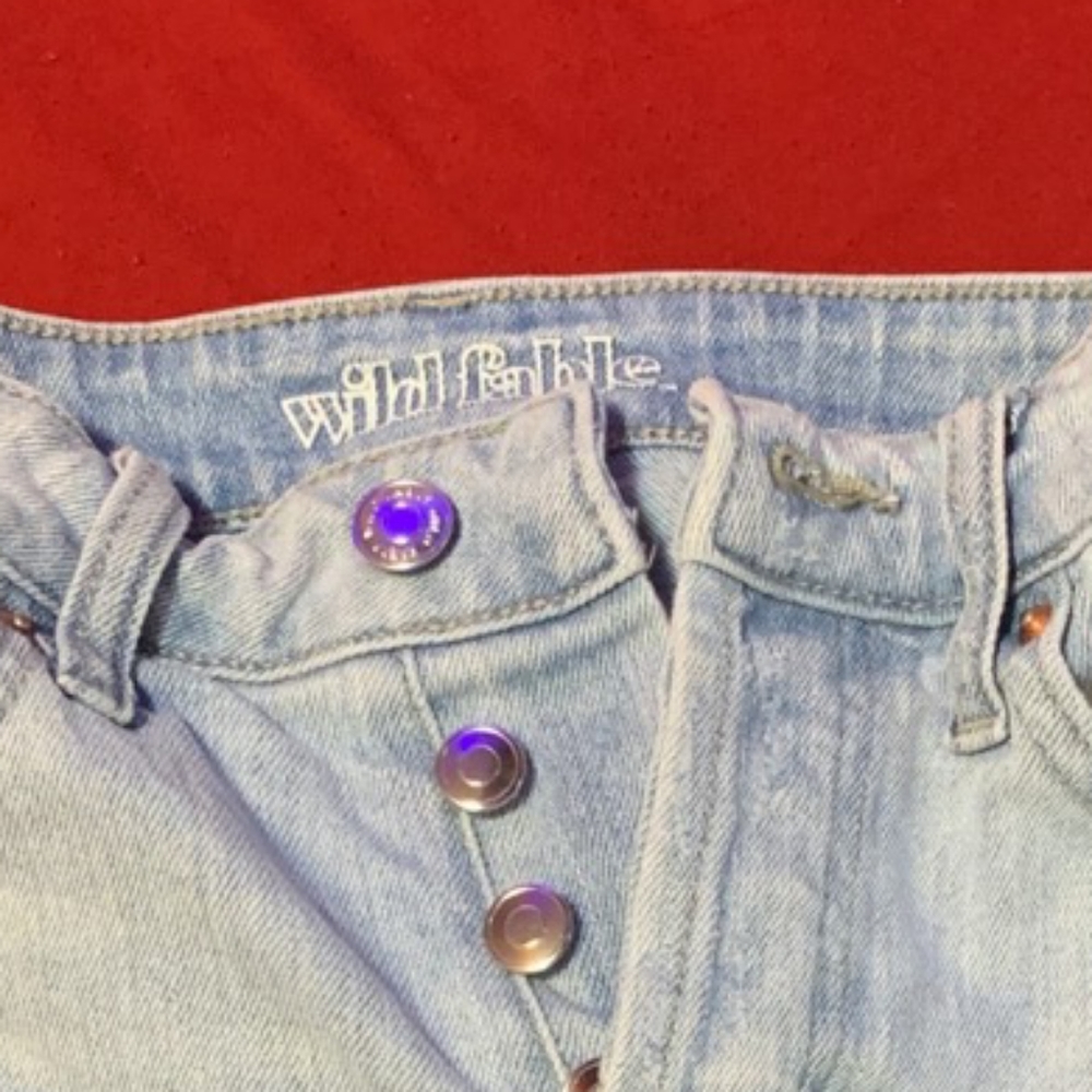 Shorts - Picture 4 of 4